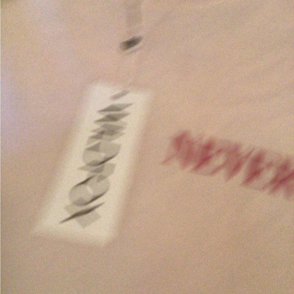 NEW! WILDFOX never name tee 💕 - Picture 6 of 7